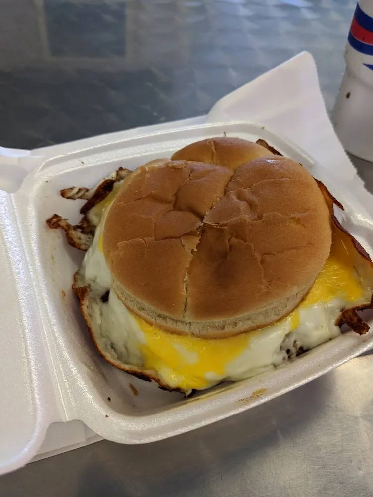 Cheeseburger with American